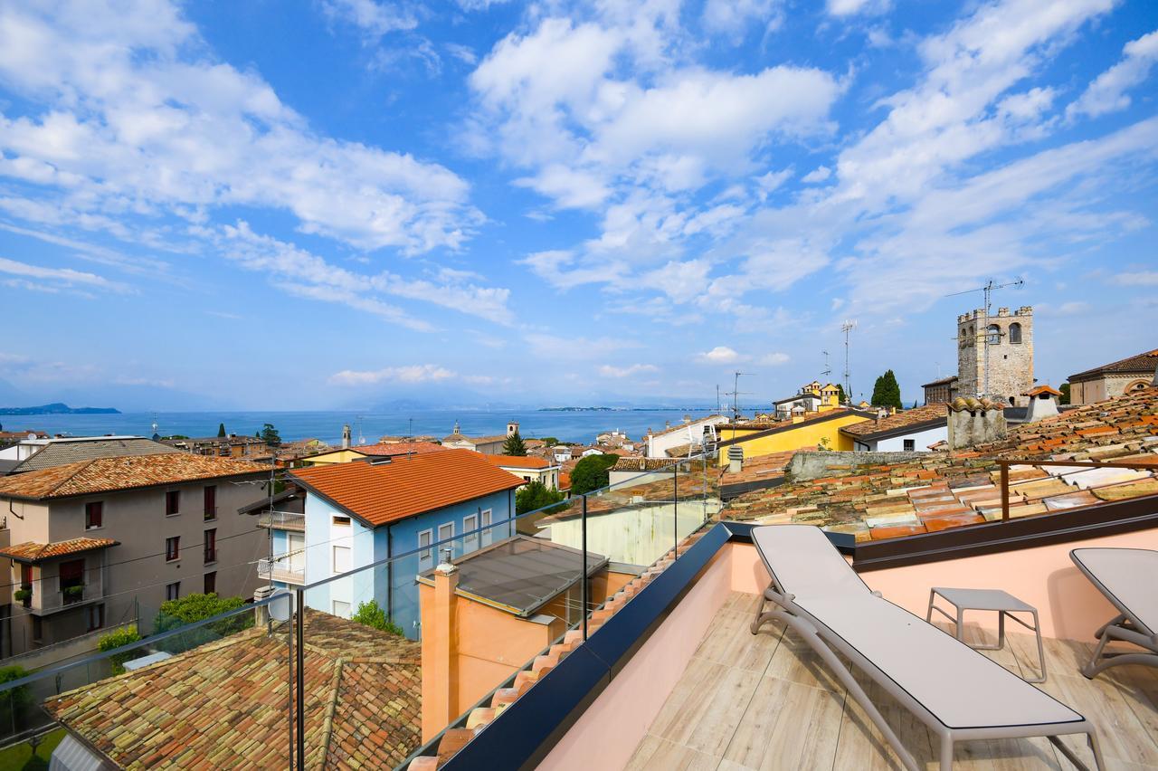 Casa Tunina Apartment เดเซนซาโนเดลการ์ดา ภายนอก รูปภาพ