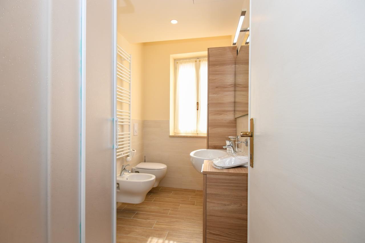 Casa Tunina Apartment เดเซนซาโนเดลการ์ดา ภายนอก รูปภาพ